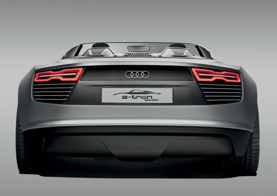  Audi e-Tron Detroit Showcar 2010 года  (фото 39 из 109)